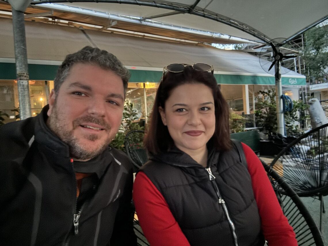 Μάκης Μπακλατζής: Μέσω της μουσικής αισθάνομαι πως βρίσκω ένα πλαίσιο που με εκφράζει και με συμπεριλαμβάνει